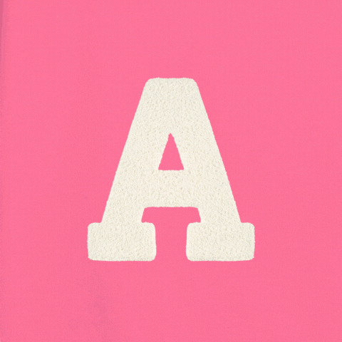 sudadera_fucsia_inicial_rizo_mini_gif_Anitials