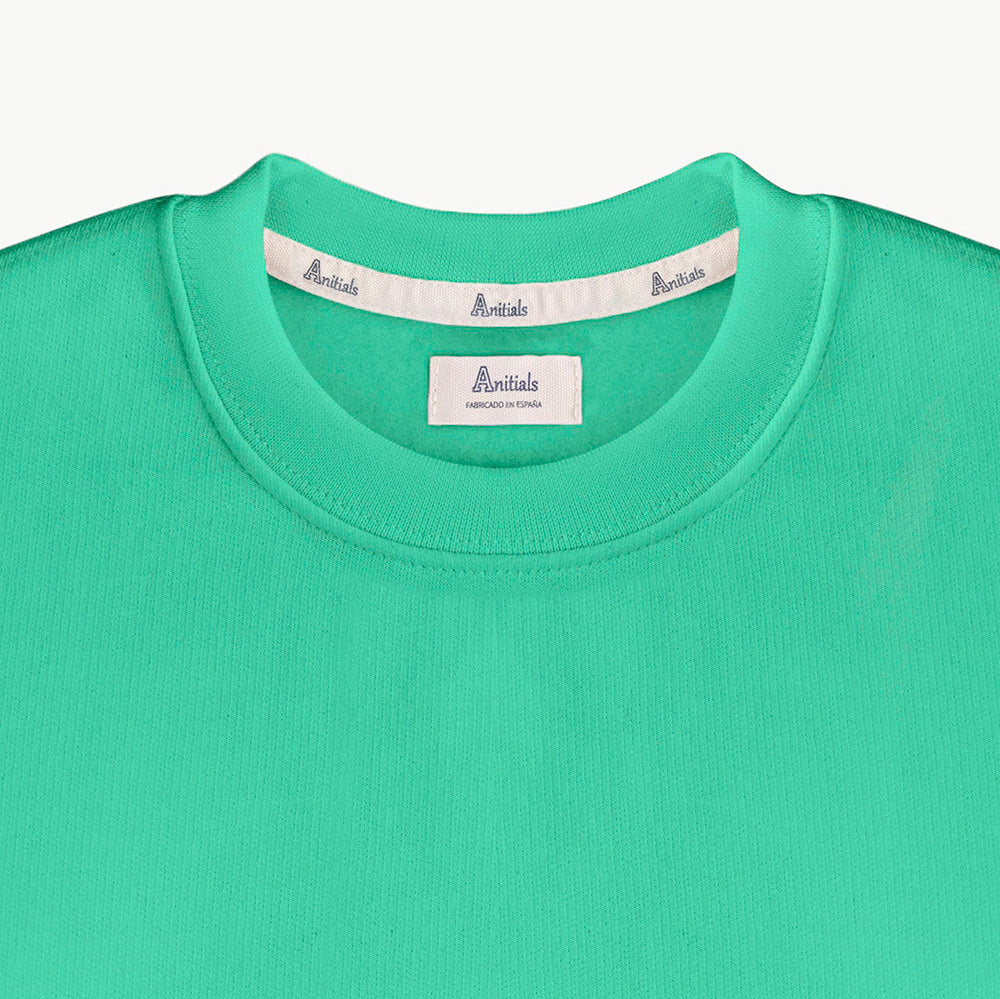 sudadera_green_kelly_smile_detalle_cuello_cuadrado_Anitials_1