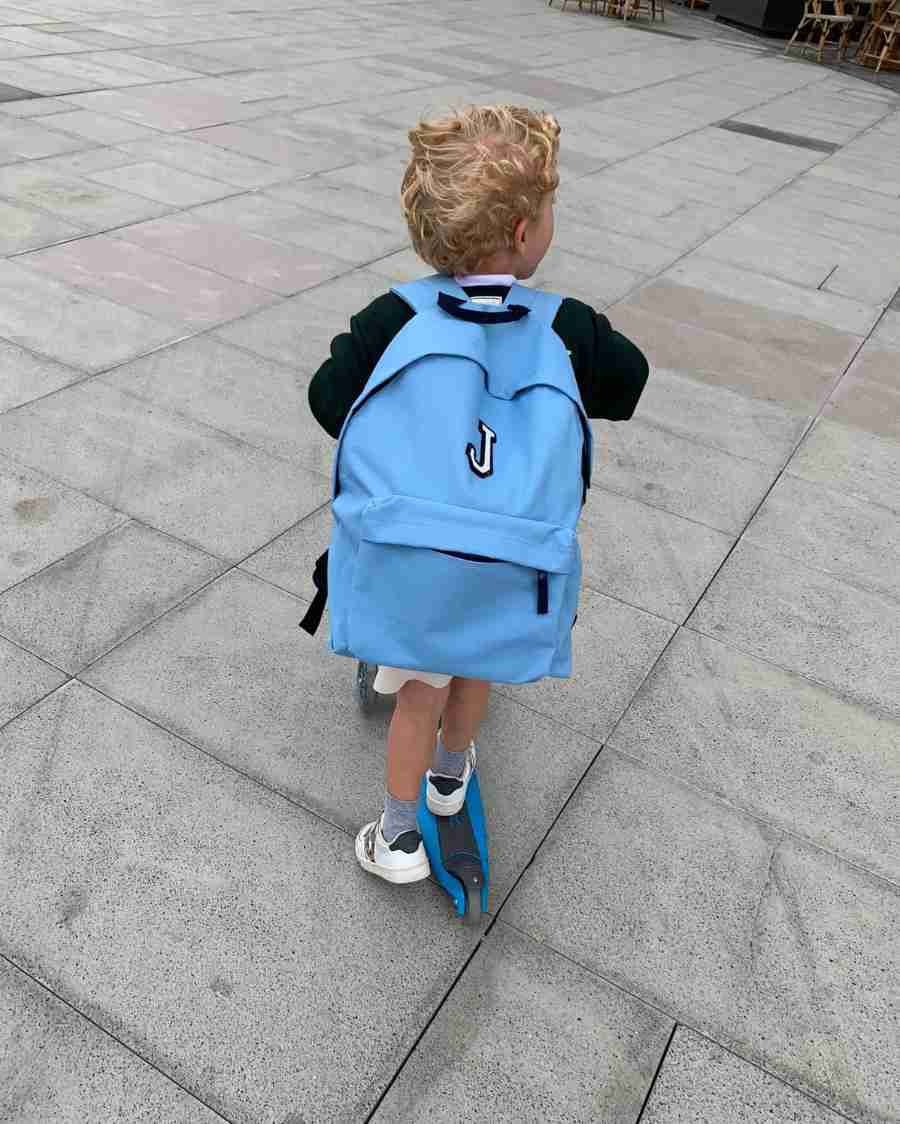 BACKPACK_LIGHT_BLUE_INICIAL_ANITIALS_4