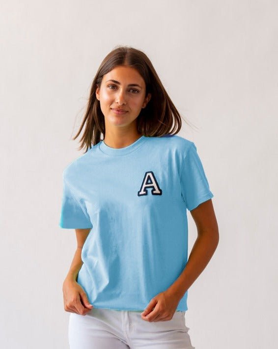 CAMISETA AZUL CELESTE | INICIAL