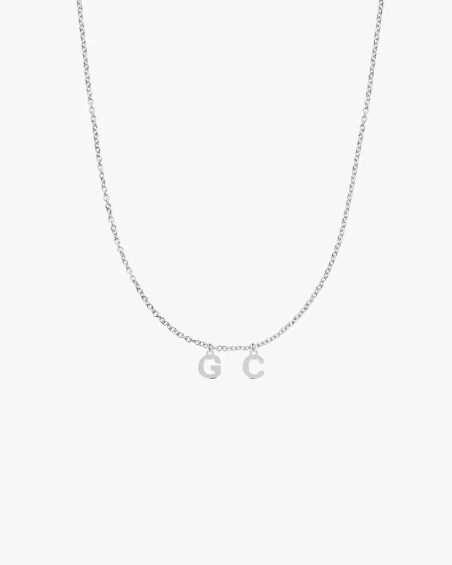 COLLAR_CLASSIC_PLATA_UNA_O_M_S_INICIALES_MINI_ANITIALS_2