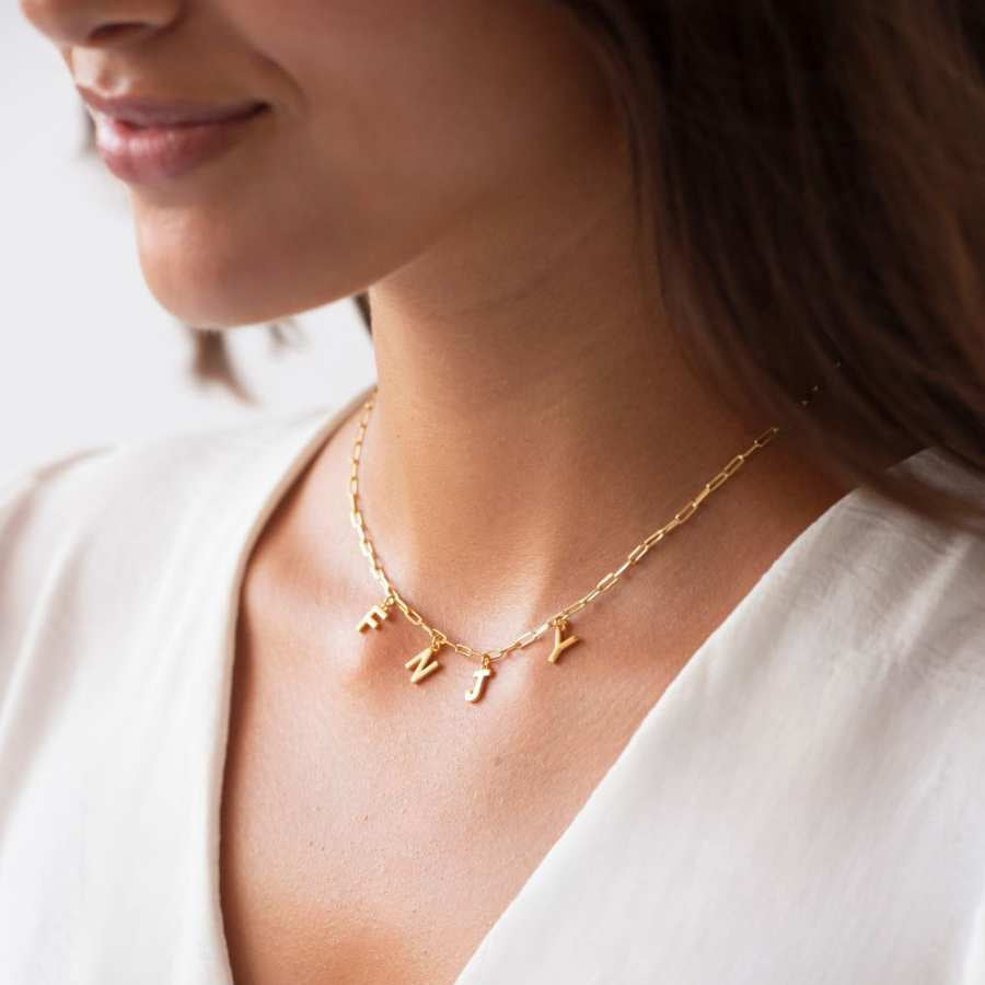 COLLAR_ESLABONES_ORO_UNA_O_M_S_INICIALES_MINI_ANITIALS