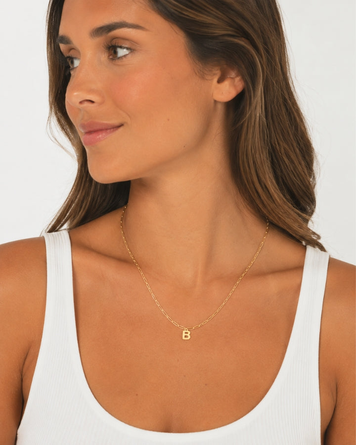 COLLAR ESLABONES ORO | UNA O MÁS INICIALES MINI