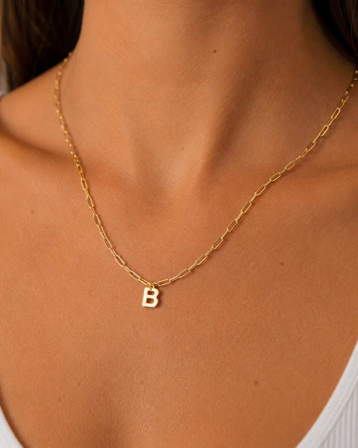 COLLAR ESLABONES ORO | UNA O MÁS INICIALES MINI
