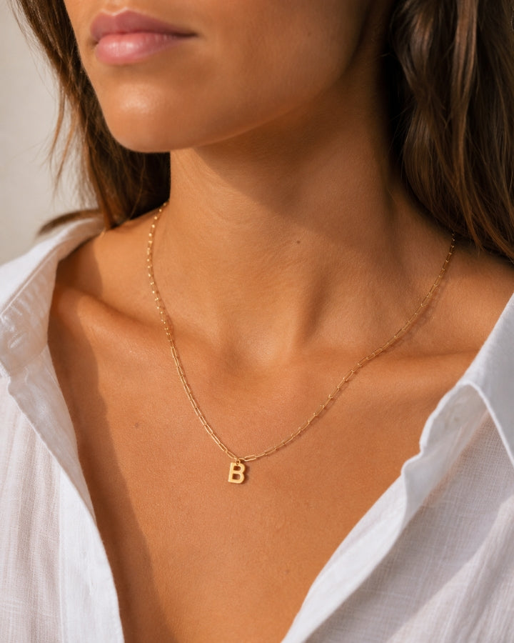 COLLAR ESLABONES ORO | UNA O MÁS INICIALES MINI