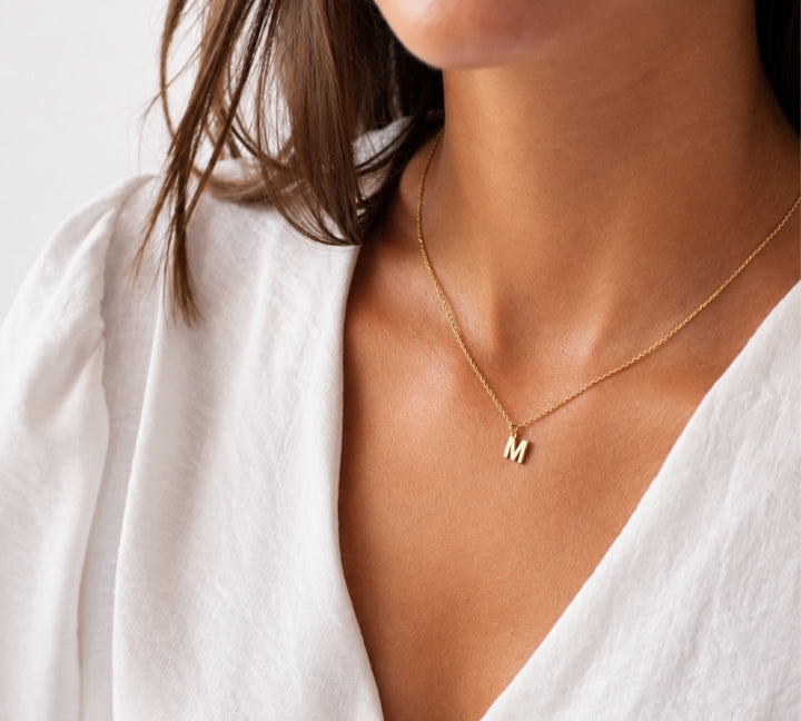 COLLAR INICIAL MINI ORO