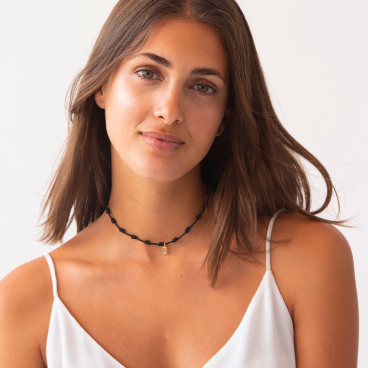 COLLAR NUDOS NEGRO | INICIAL