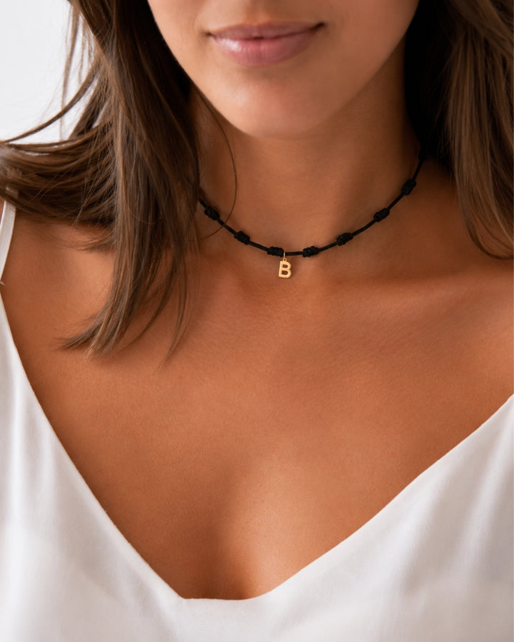 COLLAR NUDOS NEGRO | INICIAL