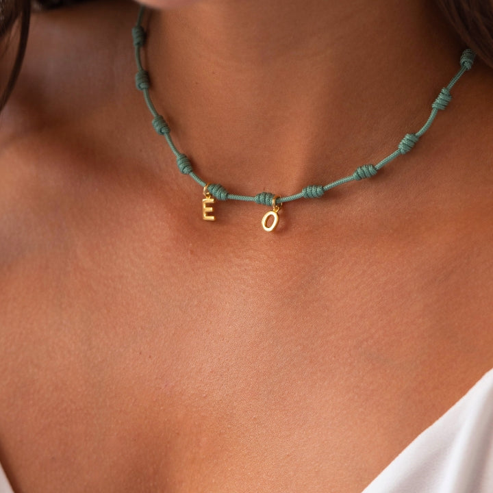 COLLAR NUDOS VERDE | INICIAL