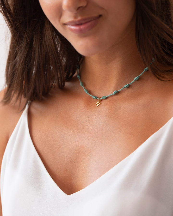 COLLAR NUDOS VERDE | INICIAL