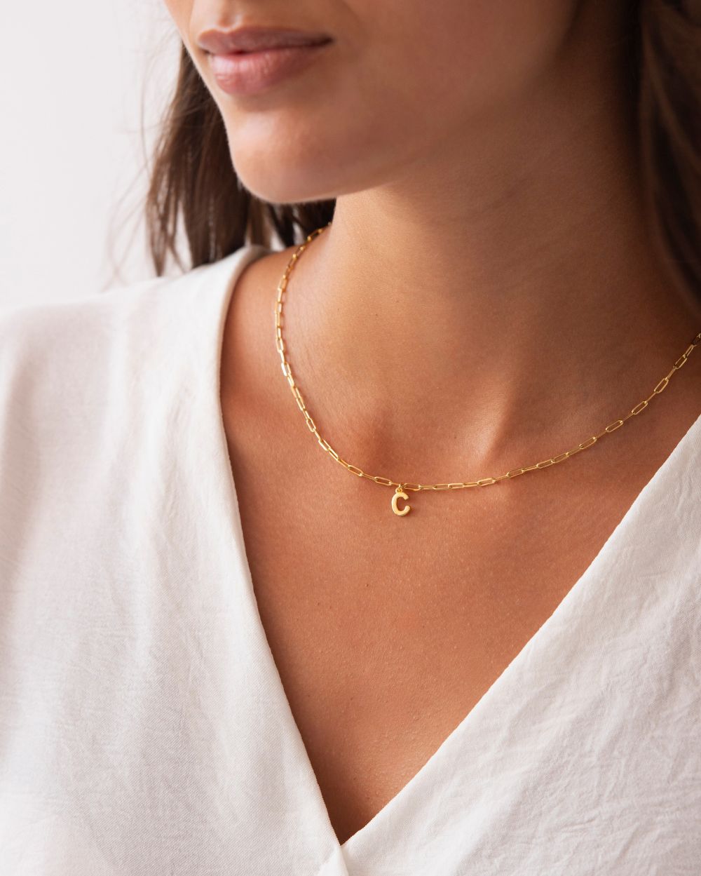 COLLAR ESLABONES ORO | UNA O MÁS INICIALES MINI