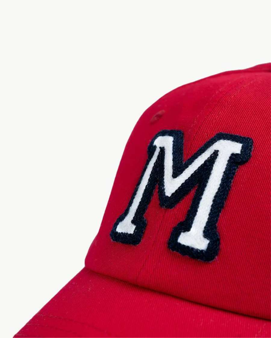 GORRA ROJA | INICIAL 3