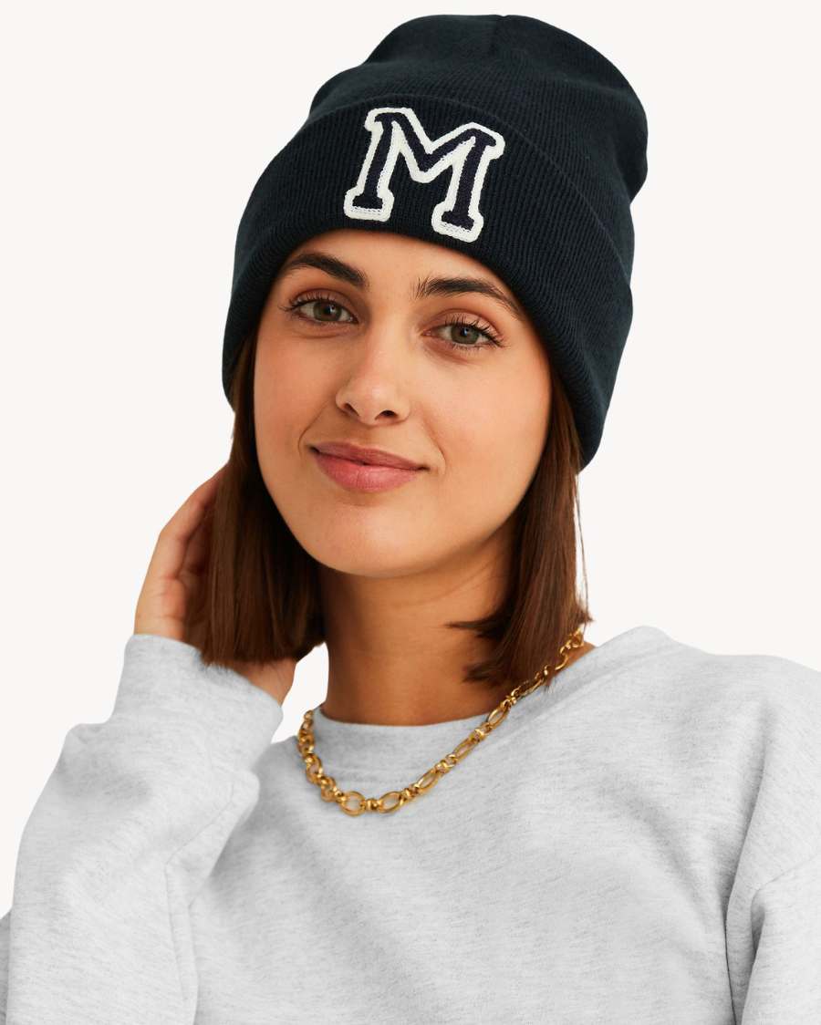 GORRO NAVY BLUE | INICIAL 4