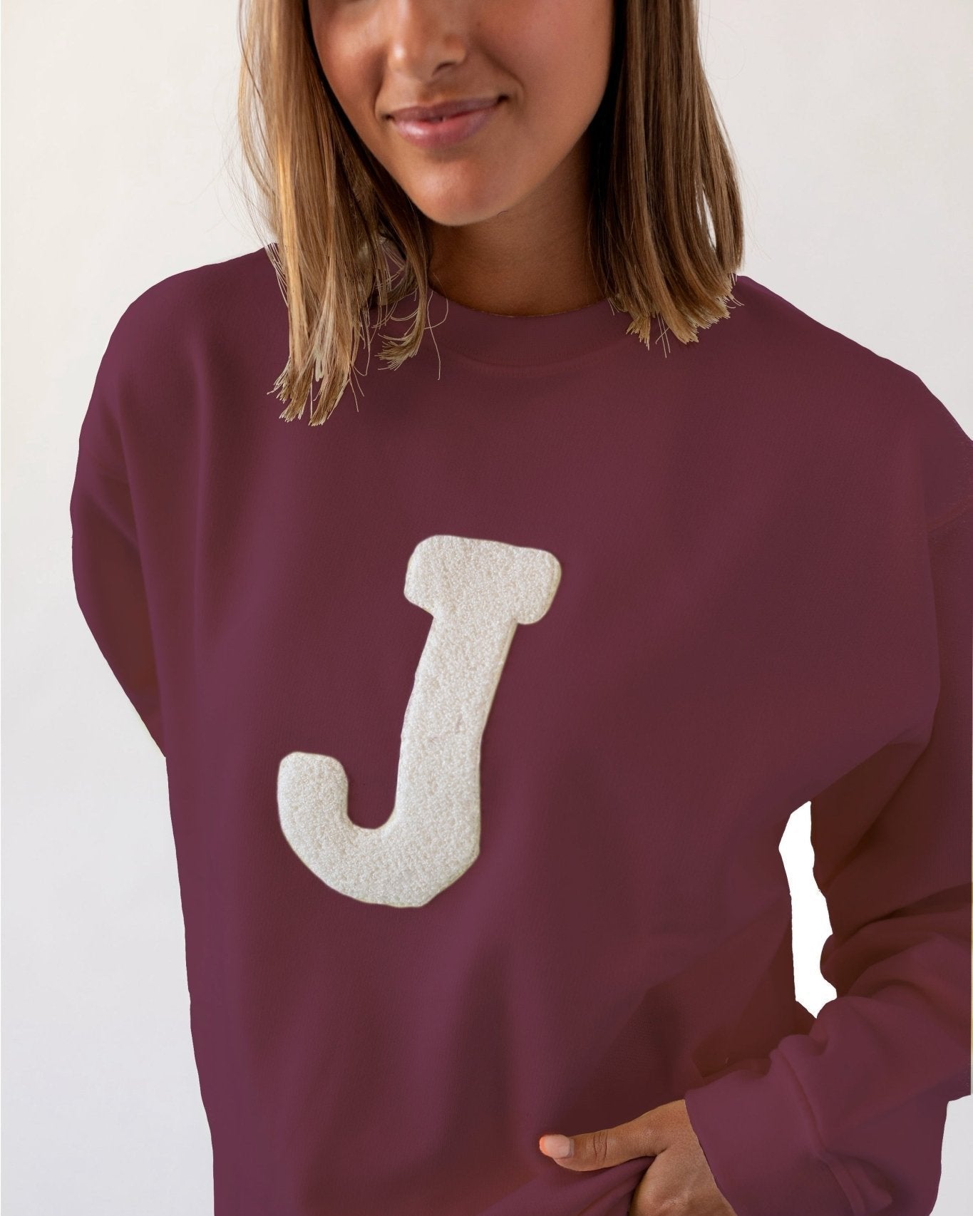 GARNET SWEATSHIRT | LARGE INITIAL CURL