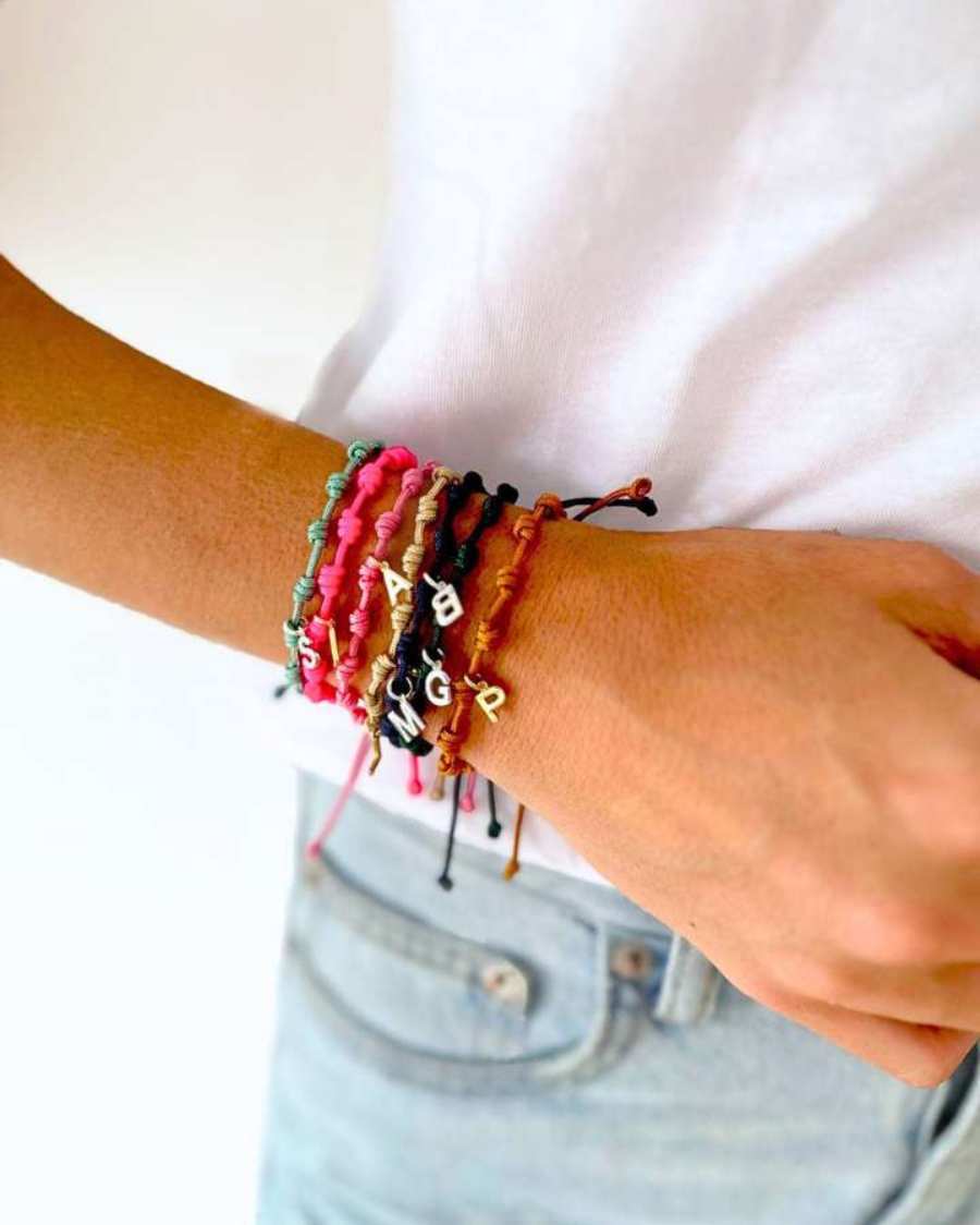 PULSERA_NUDOS_NEGRA_INICIAL_MINI_ANITIALS_1