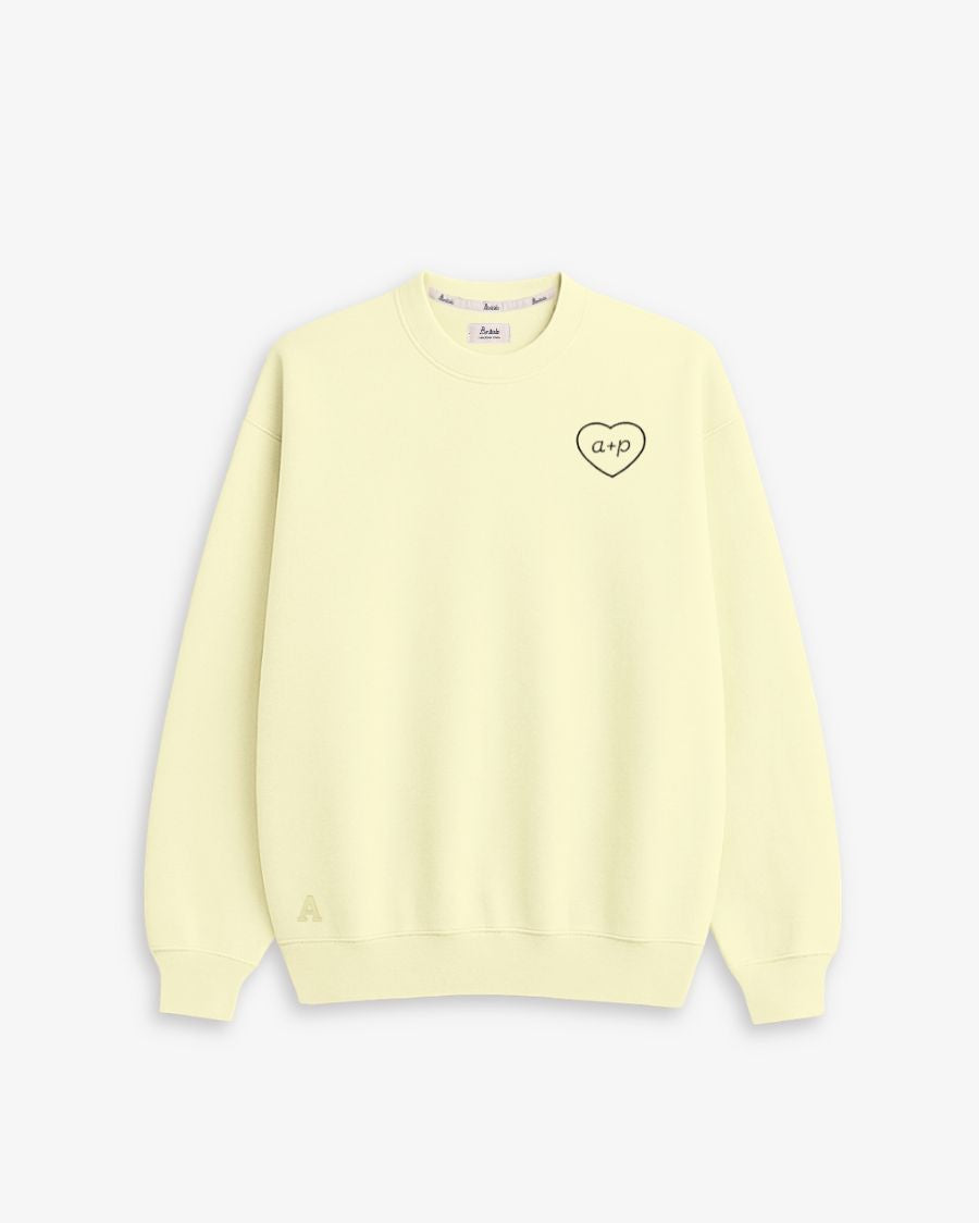 SUDADERA AMARILLO PASTEL | BORDADO CORAZÓN