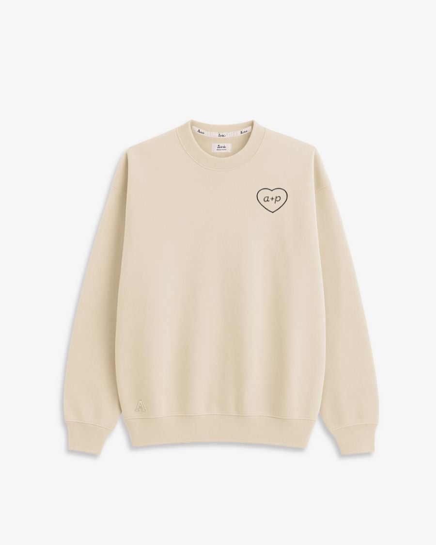 SUDADERA BEIGE | BORDADO CORAZÓN