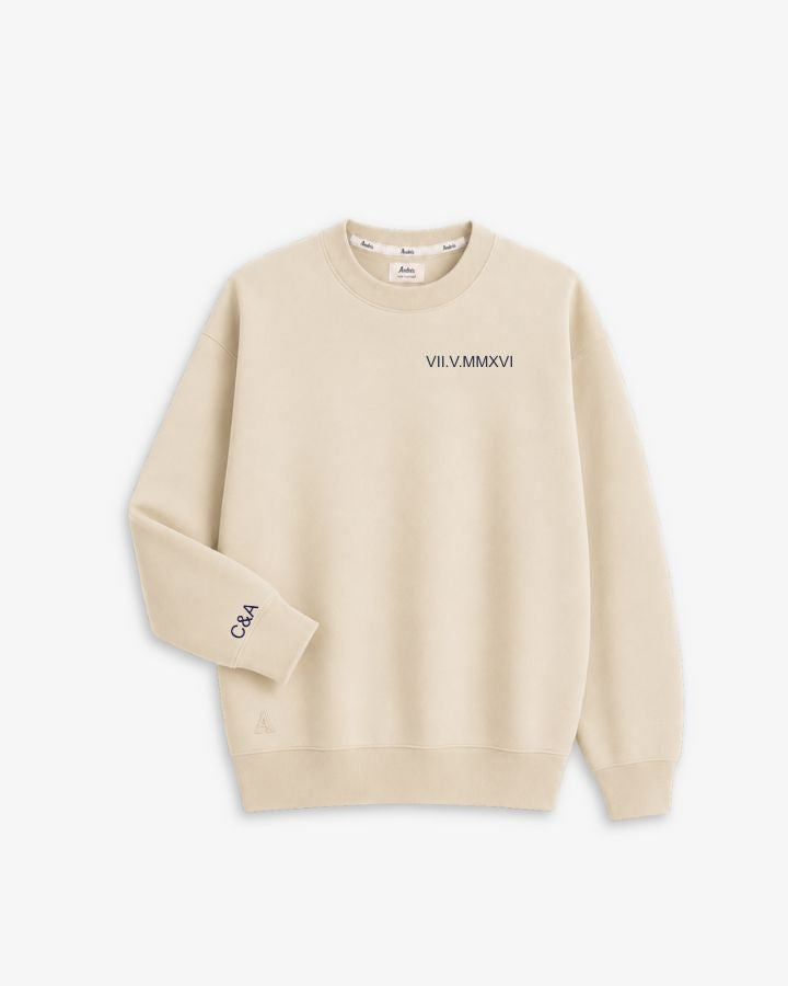 SUDADERA BEIGE | BORDADO FECHA Y PUÑO