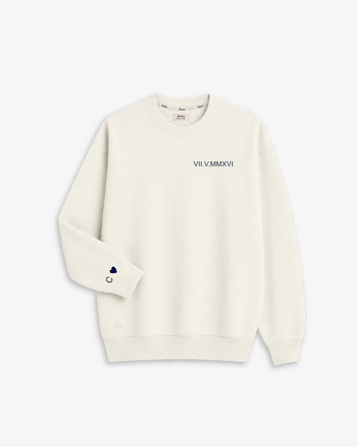 SUDADERA OFF WHITE | BORDADO FECHA Y PUÑO
