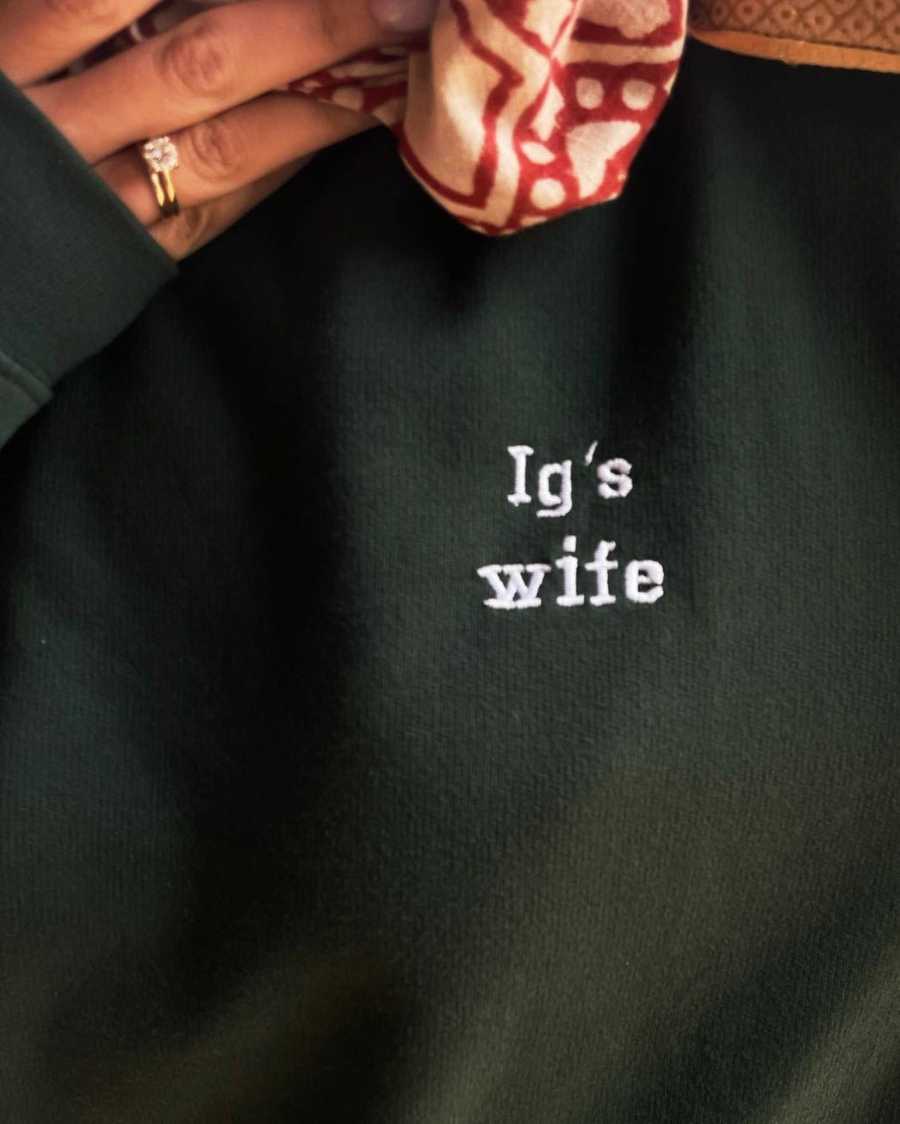 SUDADERA_UNISEX_FOREST_GREEN_PERSONALIZADA_ANITIALS