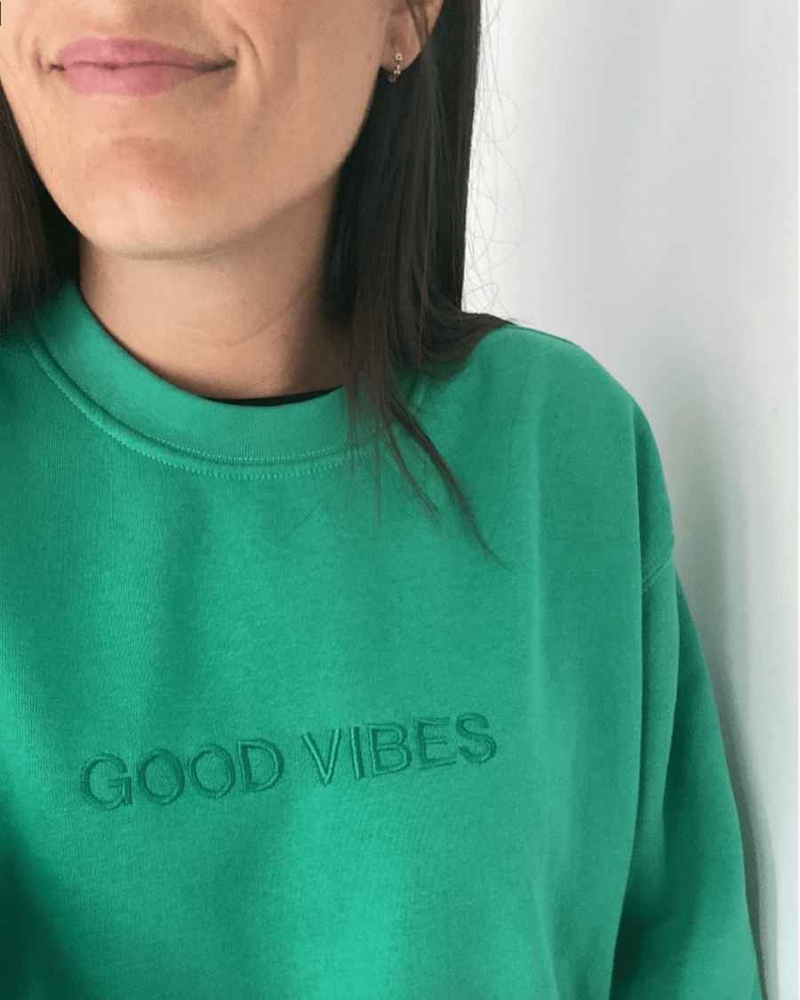 SUDADERA_UNISEX_KELLY_GREEN_PERSONALIZADA_ANITIALS_1