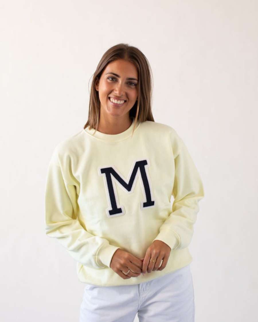 SUDADERA_UNISEX_LIGHT_YELLOW_INICIAL_ANITIALS