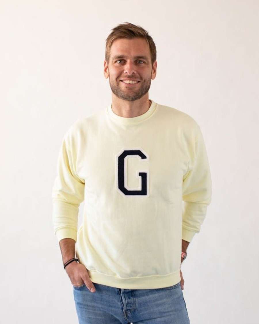 SUDADERA_UNISEX_LIGHT_YELLOW_INICIAL_ANITIALS_9