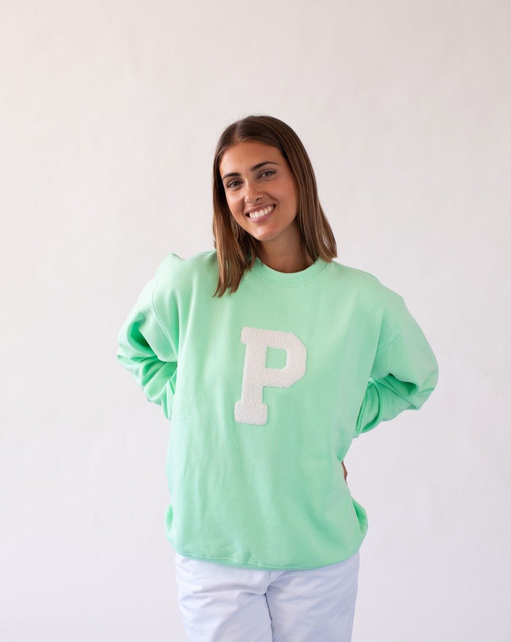 SUDADERA_UNISEX_MINT_INICIAL_ANITIALS_2
