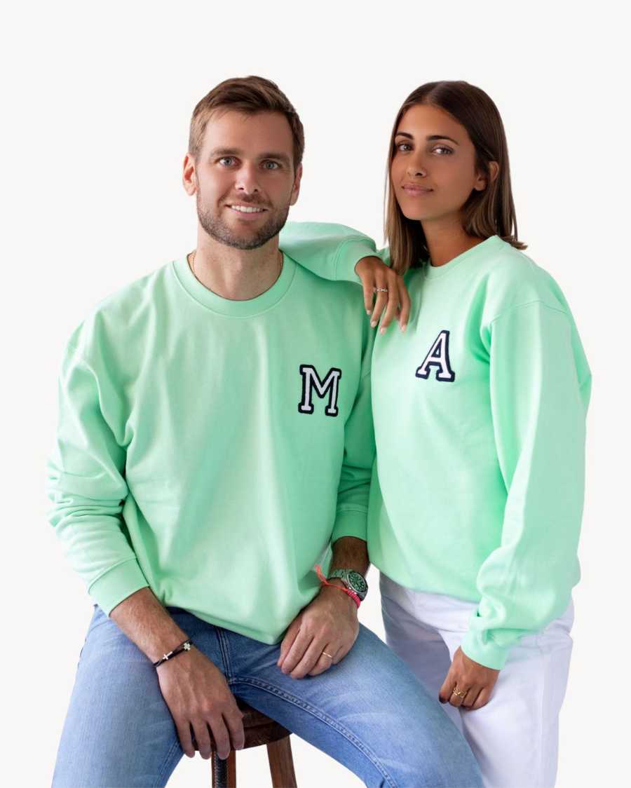 SUDADERA_UNISEX_MINT_INICIAL_ANITIALS_3