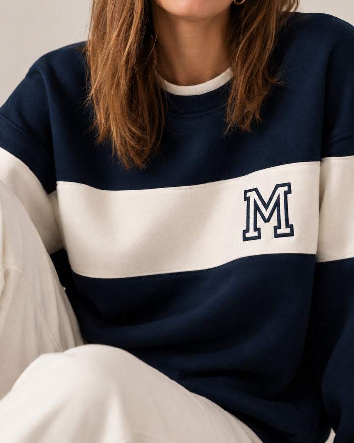 SUDADERA VARSITY · FRANJA OFF WHITE | INICIAL