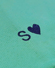 SUDADERA VERDE KELLY | BORDADO FECHA Y PUÑO