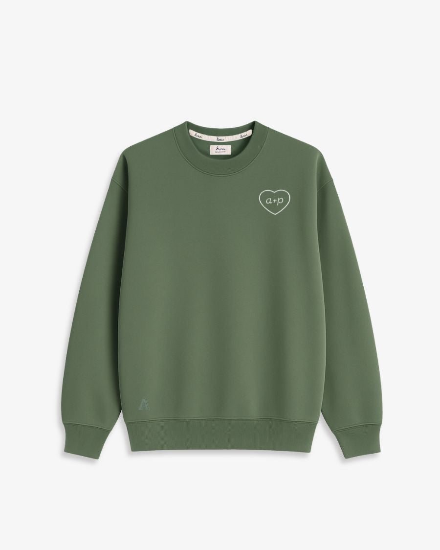 SUDADERA VERDE OLIVA | BORDADO CORAZÓN