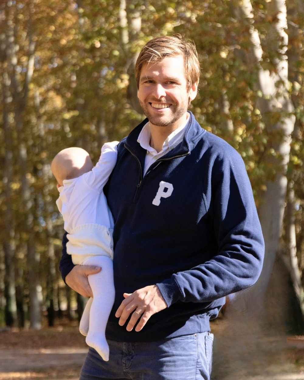 SUDADERA ZIPPER UNISEX NAVY BLUE | INICIAL