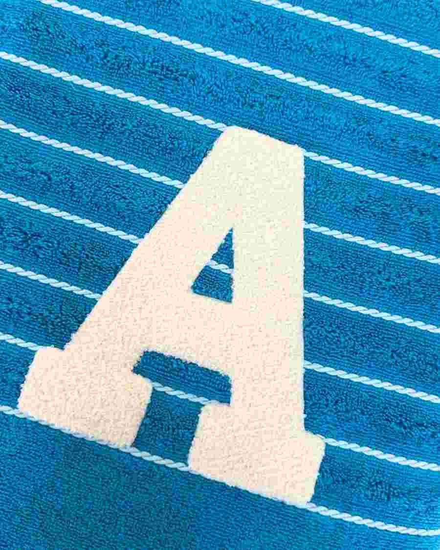 TOALLA_RAYAS_HORIZONTALES_TURQUESA_UNA_O_MAS_INICIALES_GRANDES_ANITIALS_3