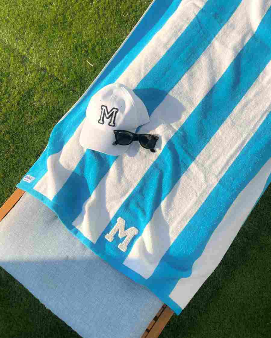 TOALLA_RAYAS_TURQUESA_UNA_O_M_S_INICIALES_MINI_ANITIALS_2