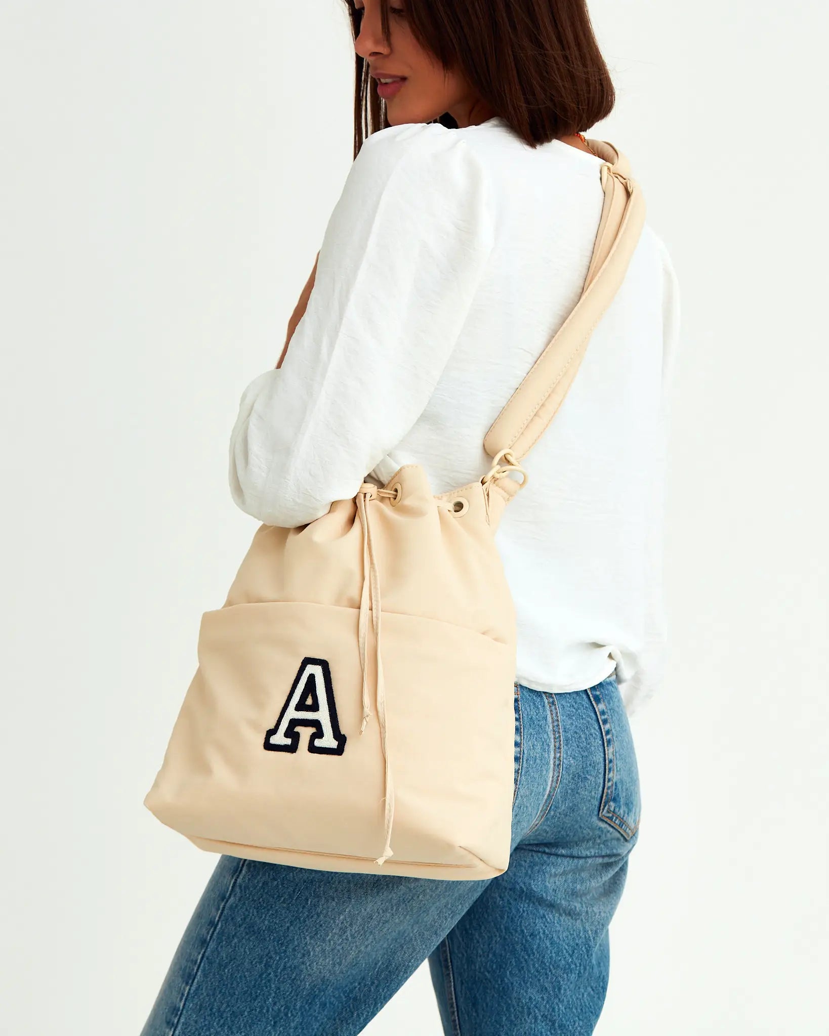 bag_off_white_Anitials_3