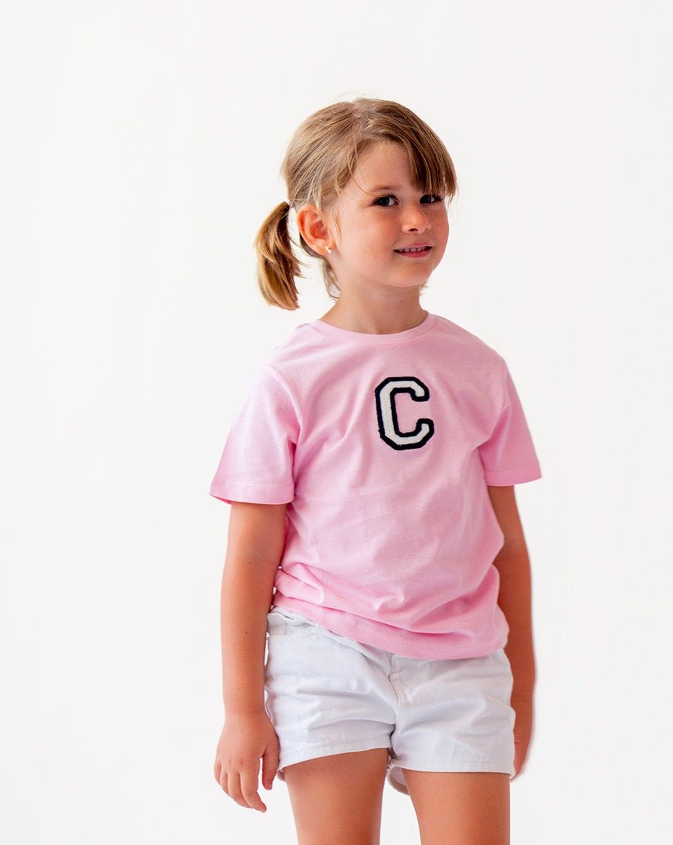 camiseta_kids_light_pink_inicial_Anitials