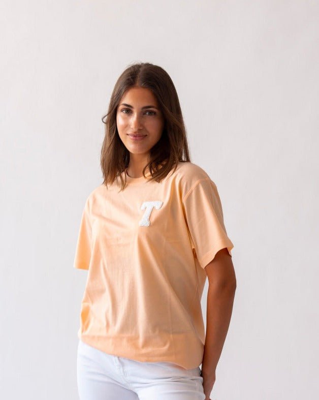 camiseta_orange_inicial_Anitials_8