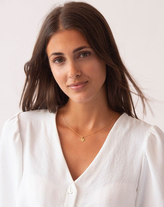 collar_inicial_mini_oro_Anitials_2