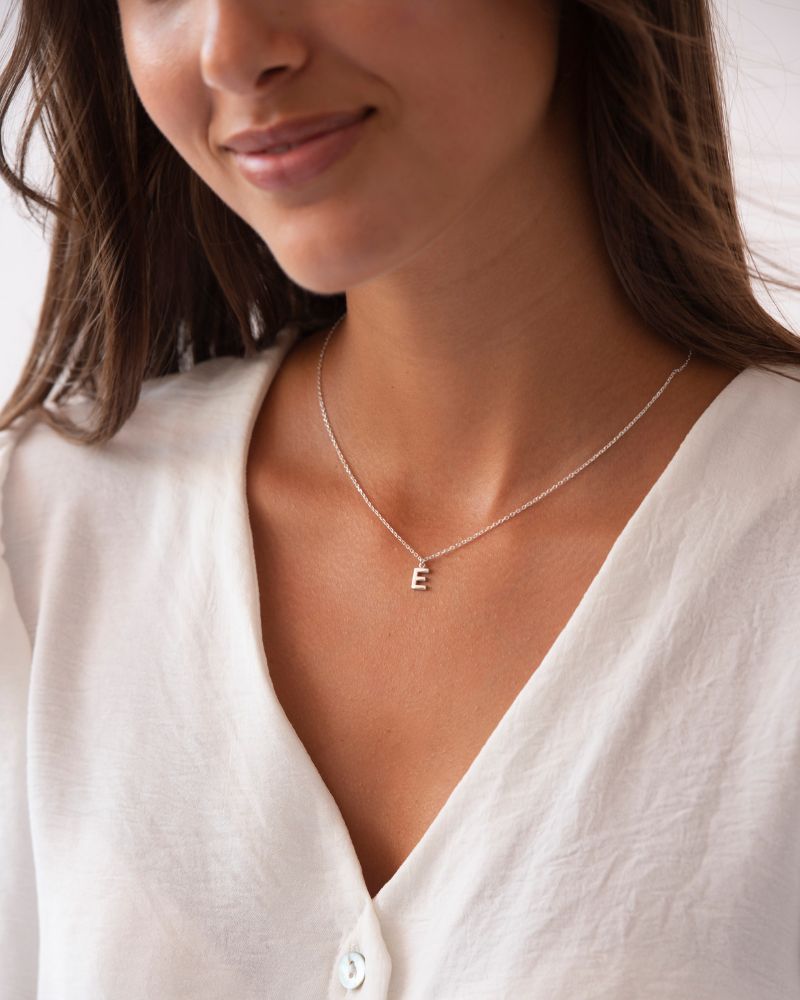 collar_inicial_mini_plata_Anitials_1