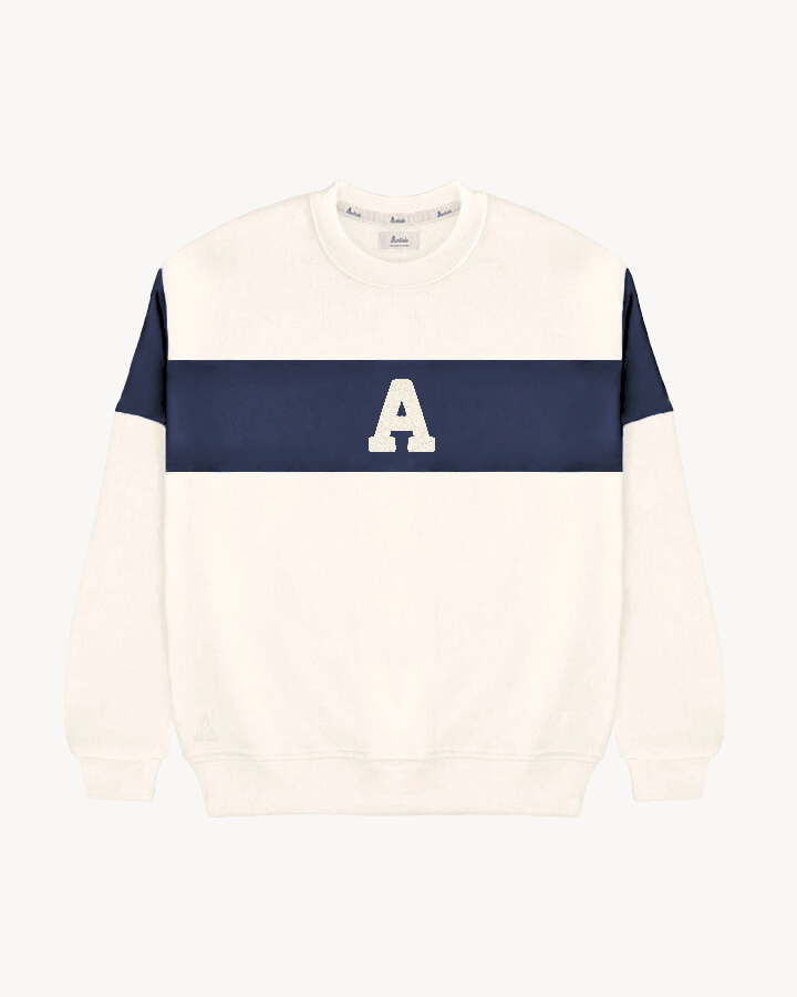 SUDADERA VARSITY OFF WHITE/NAVY BLUE | INICIAL MINI RIZO