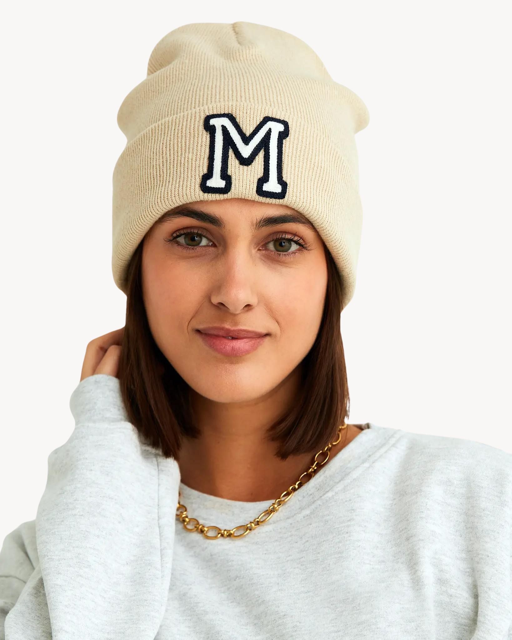 gorro_beige_Anitials_12