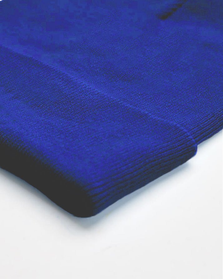 gorro_royal_blue_borla_inicial_Anitials_3