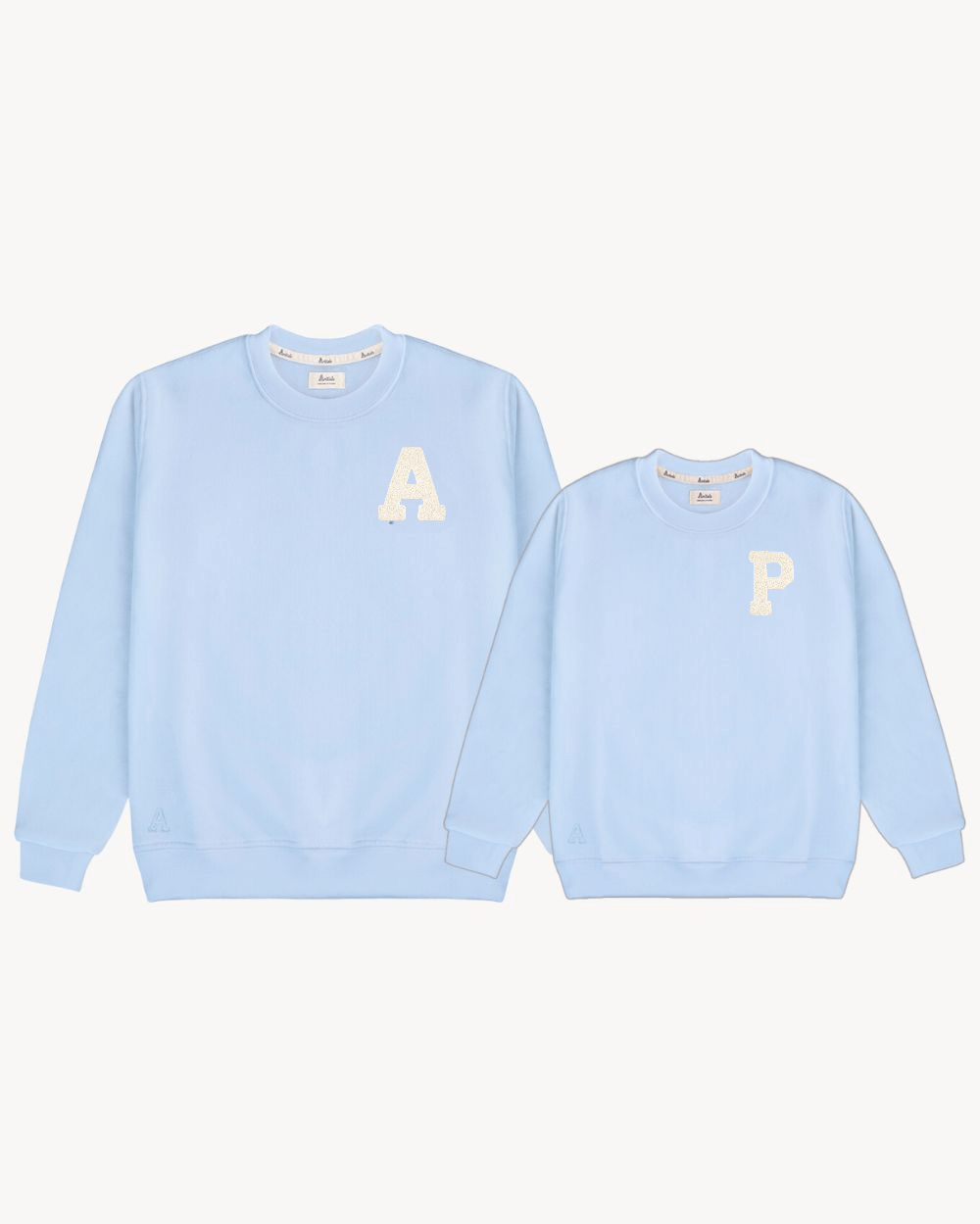 pack_sudaderas_adulto_kid_light_blue_inicial_mini_rizos_Anitials