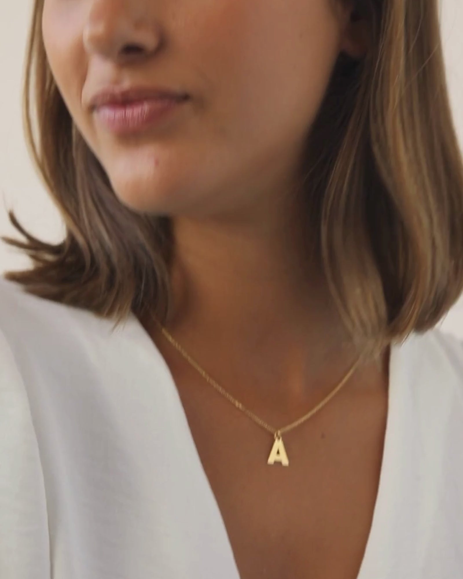 COLLAR INICIAL MIDI ORO