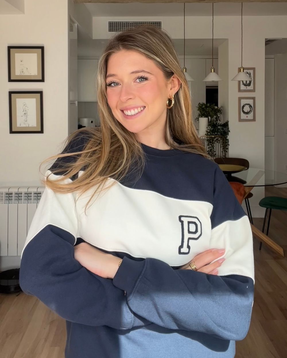 sudadera-varsity-navy-off-white-inicial-mini