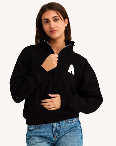 sudadera_crop_black_inicial_Anitials_2