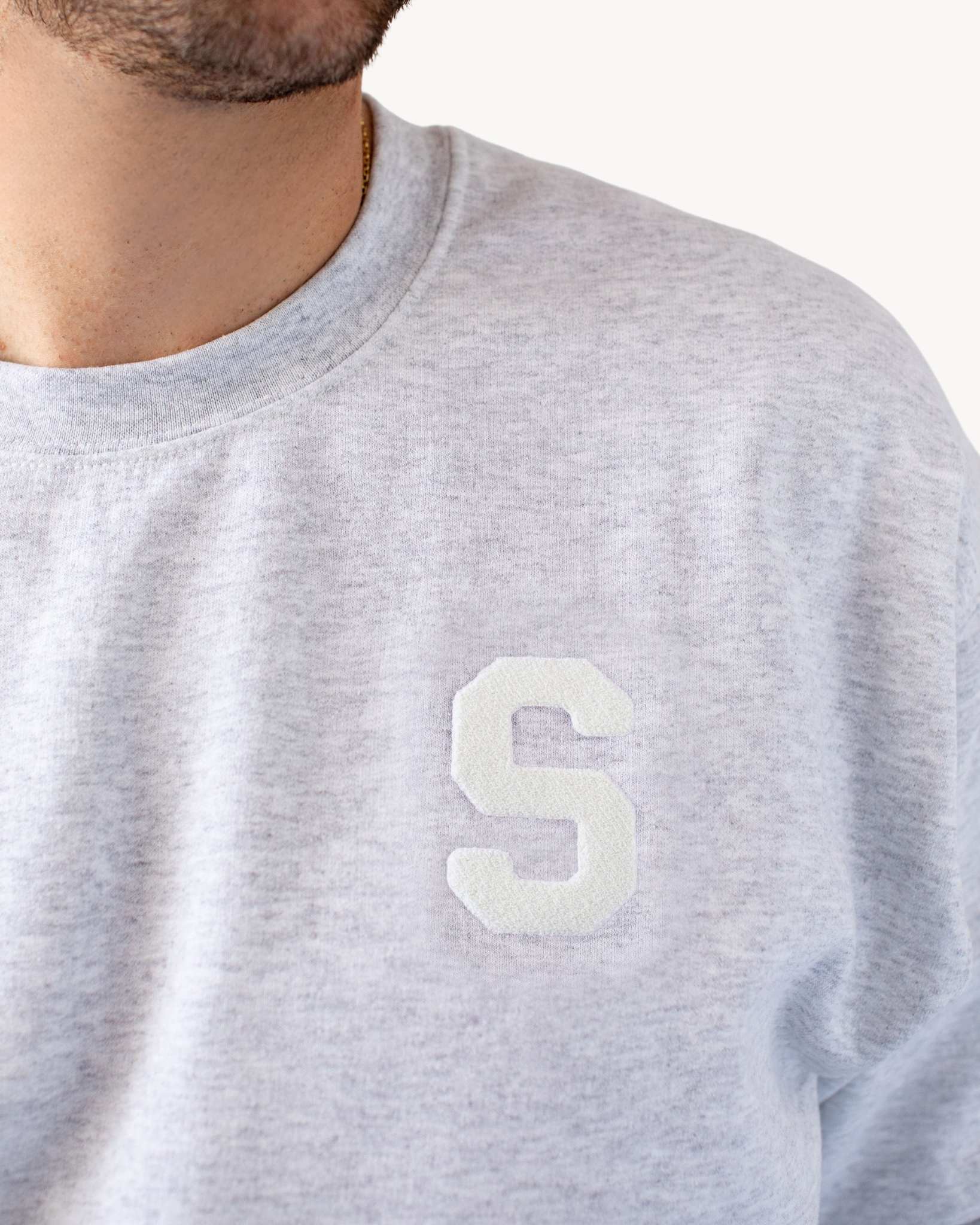 sudadera_gris_Anitials_22