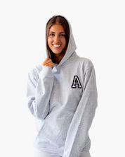 sudadera_hoodie_gris_inicial_mini_Anitials_20