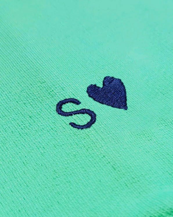 sudadera_kelly_green_corazon_Anitials